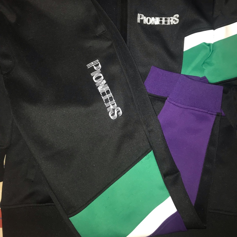 Pioneers sweatpants